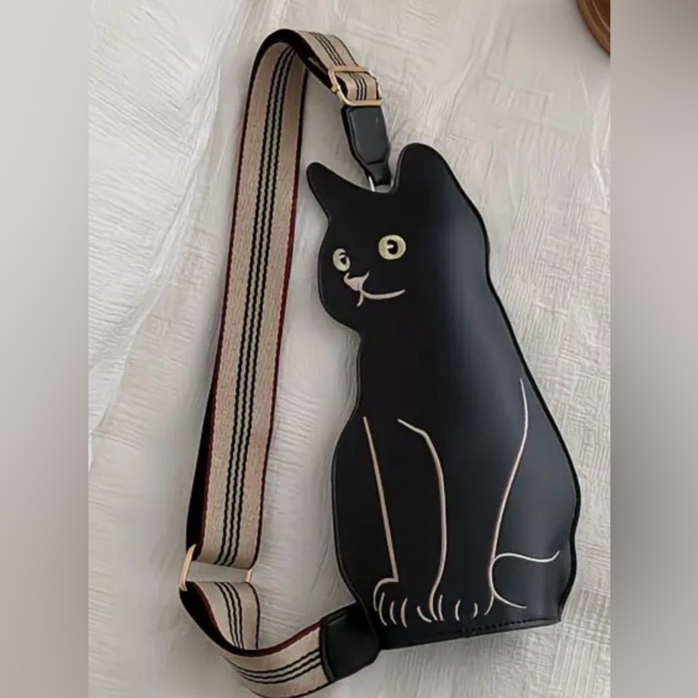 Black Cat-Shaped purse with pink trim - Picture 1 of 4